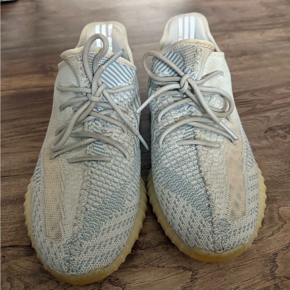 Yeezy Boost 350 V2 Sneakers - Cream and Gray